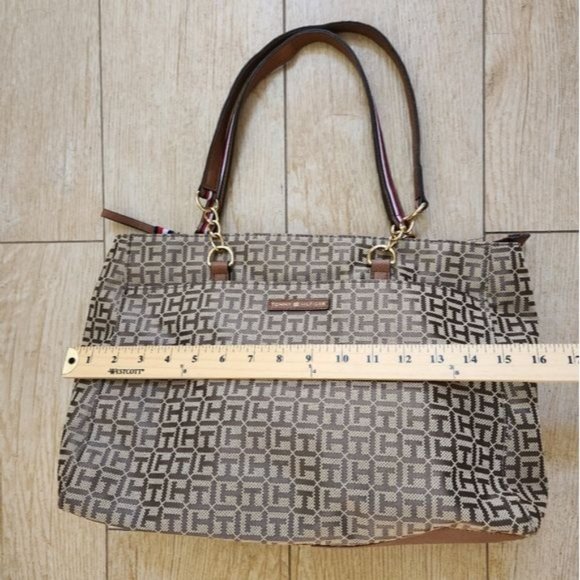 Tommy Hilfiger Monogram Chain Strap Tote Beige - Picture 6 of 13